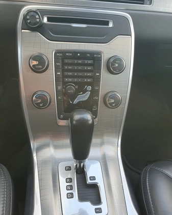 Volvo XC 70 cena 59900 przebieg: 240800, rok produkcji 2012 z Kłecko małe 326